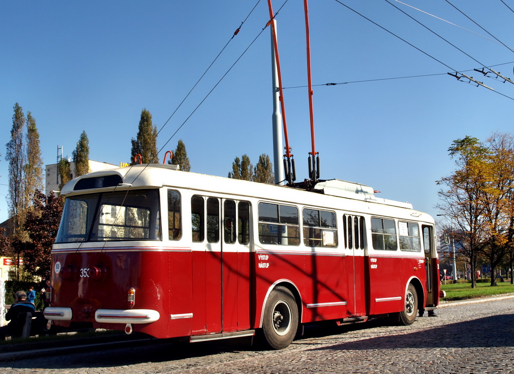 Пардубице, Škoda 9TrHT26 № 353 Пардубице, Škoda 9TrHT26 № 353