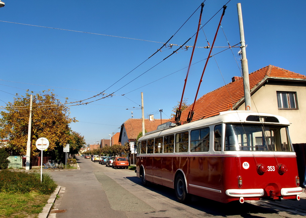 Пардубице, Škoda 9TrHT26 № 353