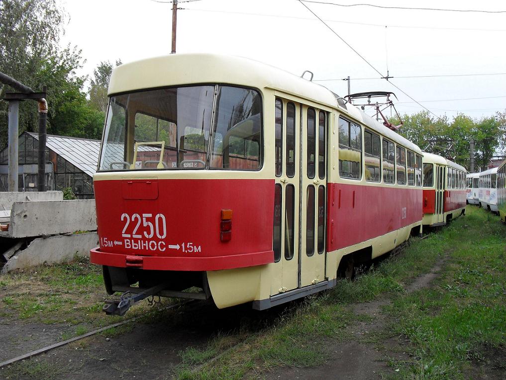 Iżewsk, Tatra T3SU (2-door) Nr 2250