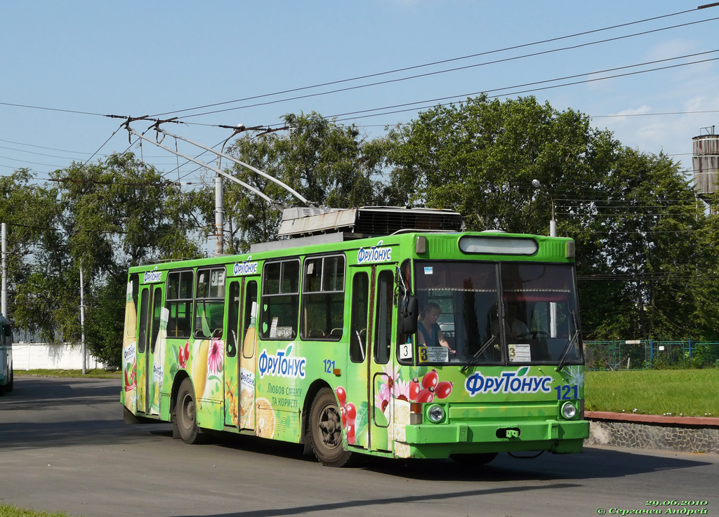 Ровно, ЮМЗ Т2 № 121