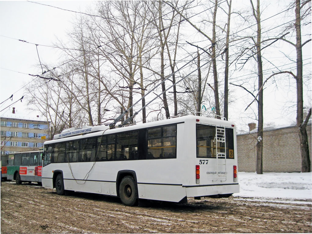 Киров, БТЗ-52764Р № 577