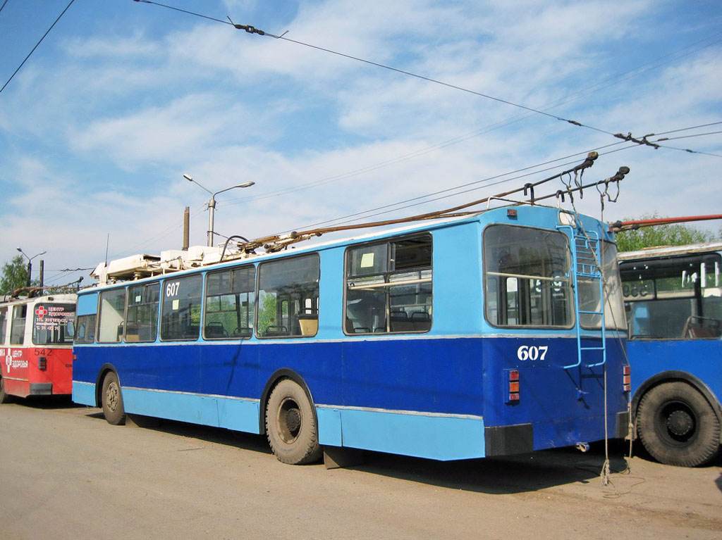 Киров, ЗиУ-682 КР Иваново № 607