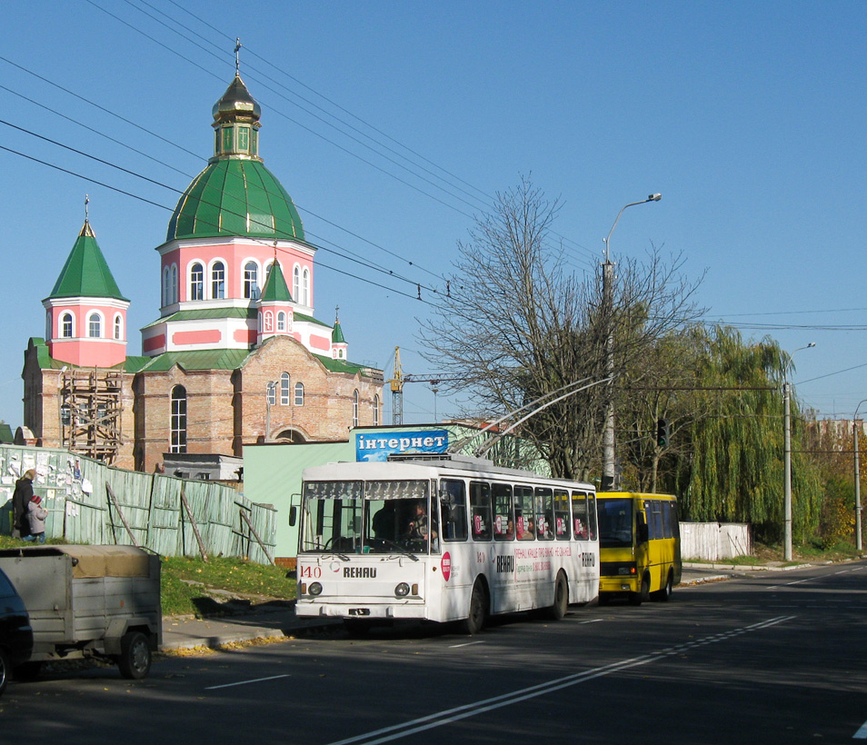 Ровно, Škoda 14Tr01 № 140