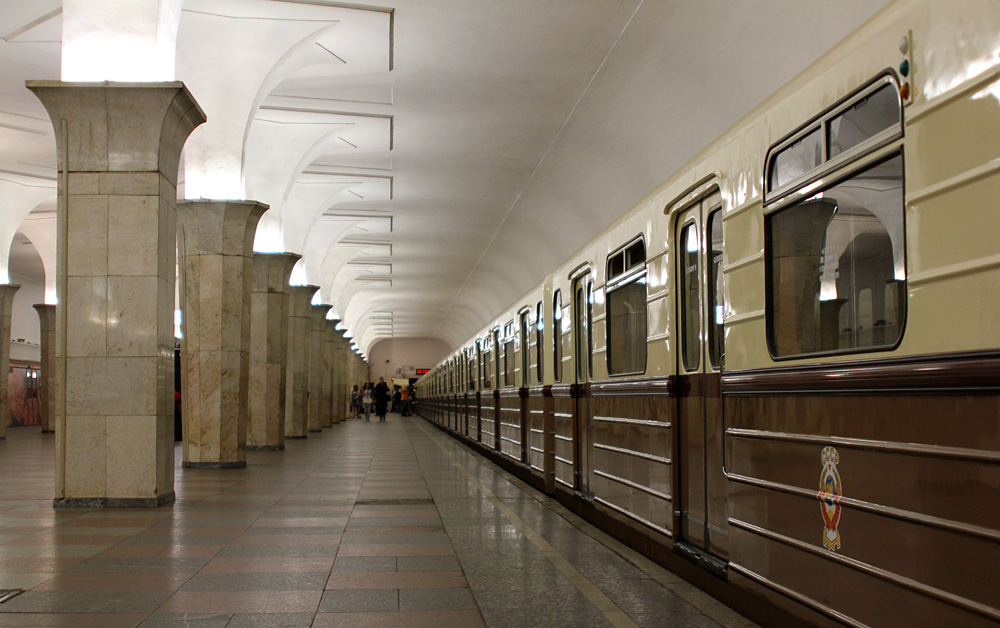 Москва — Метрополитен — [1] Сокольническая линия