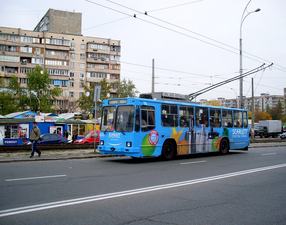 Kiiev, YMZ T2 № 4225