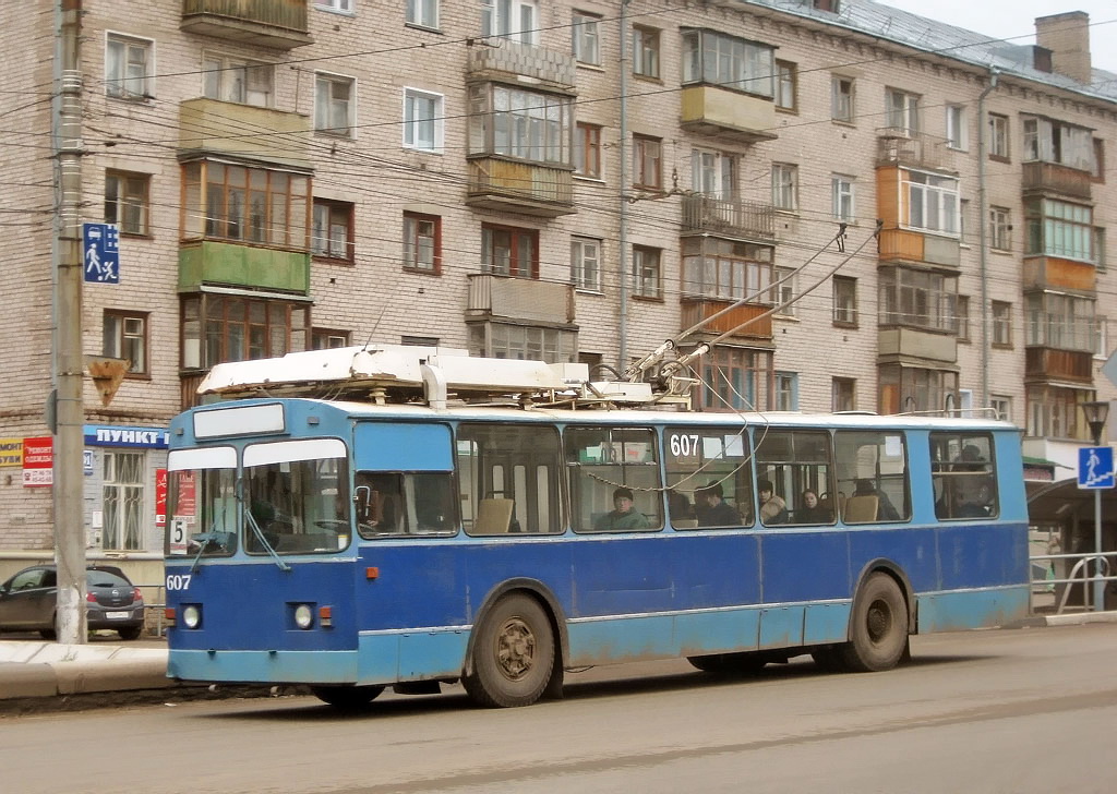 Киров, ЗиУ-682 КР Иваново № 607