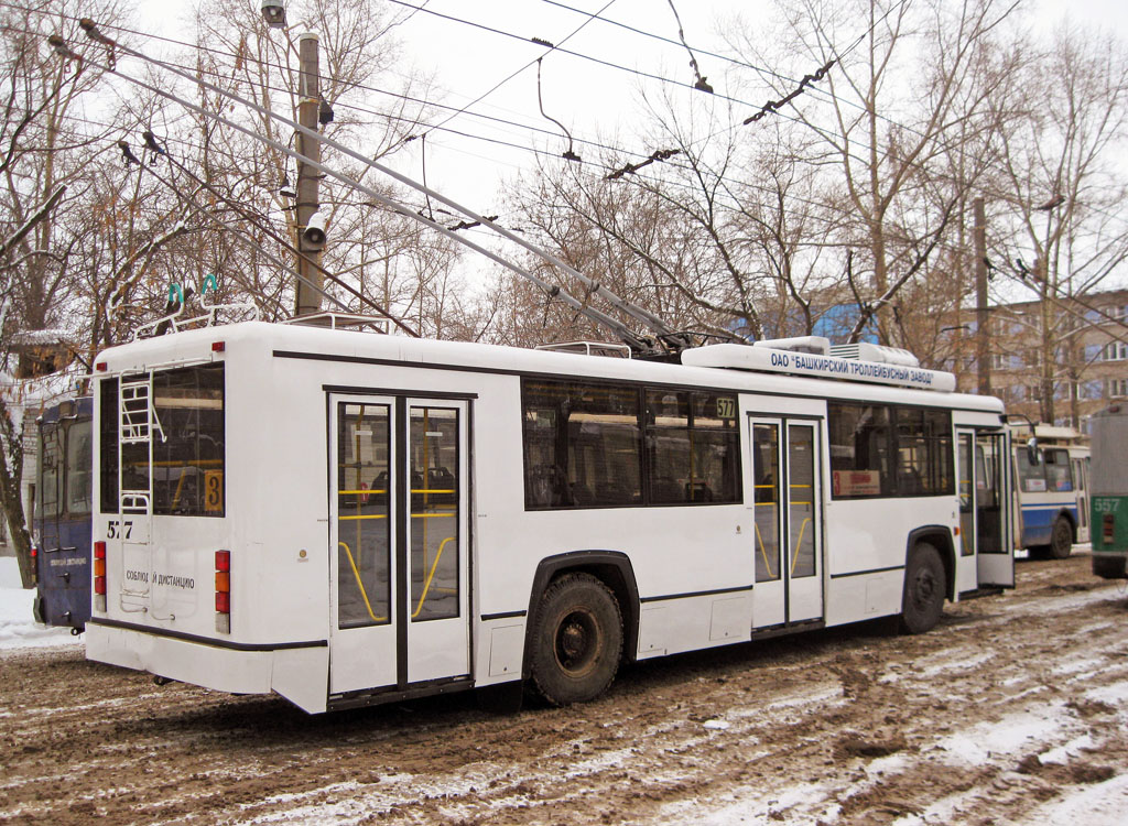 Киров, БТЗ-52764Р № 577