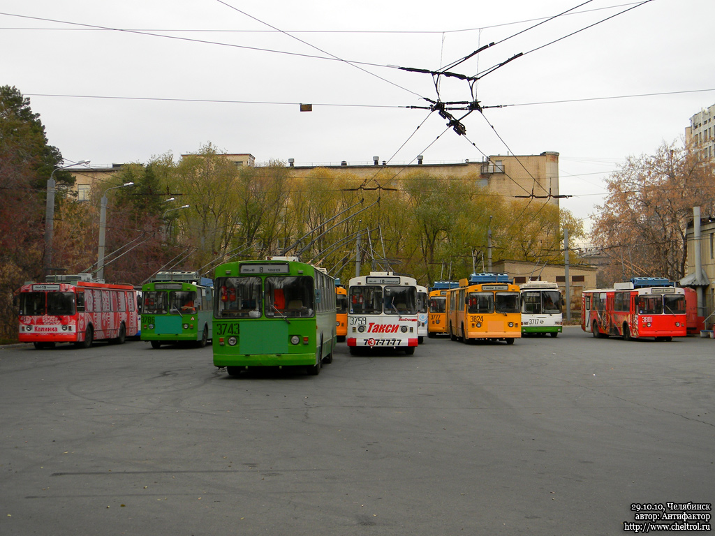 Челябинск, ЗиУ-682В-012 [В0А] № 3743; Челябинск, ЗиУ-682В-012 [В0А] № 3759; Челябинск — Конечные станции и кольца