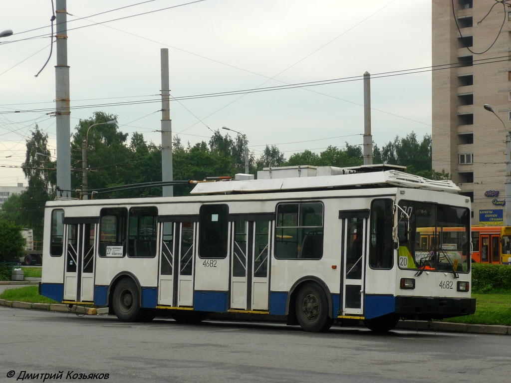 Санкт-Петербург, ПТЗ-5283 № 4682