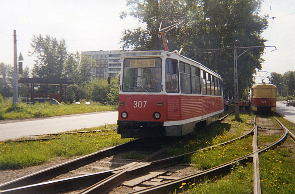 Новокузнецк, 71-605А № 307; Новокузнецк, Tatra T3SU № С-8
