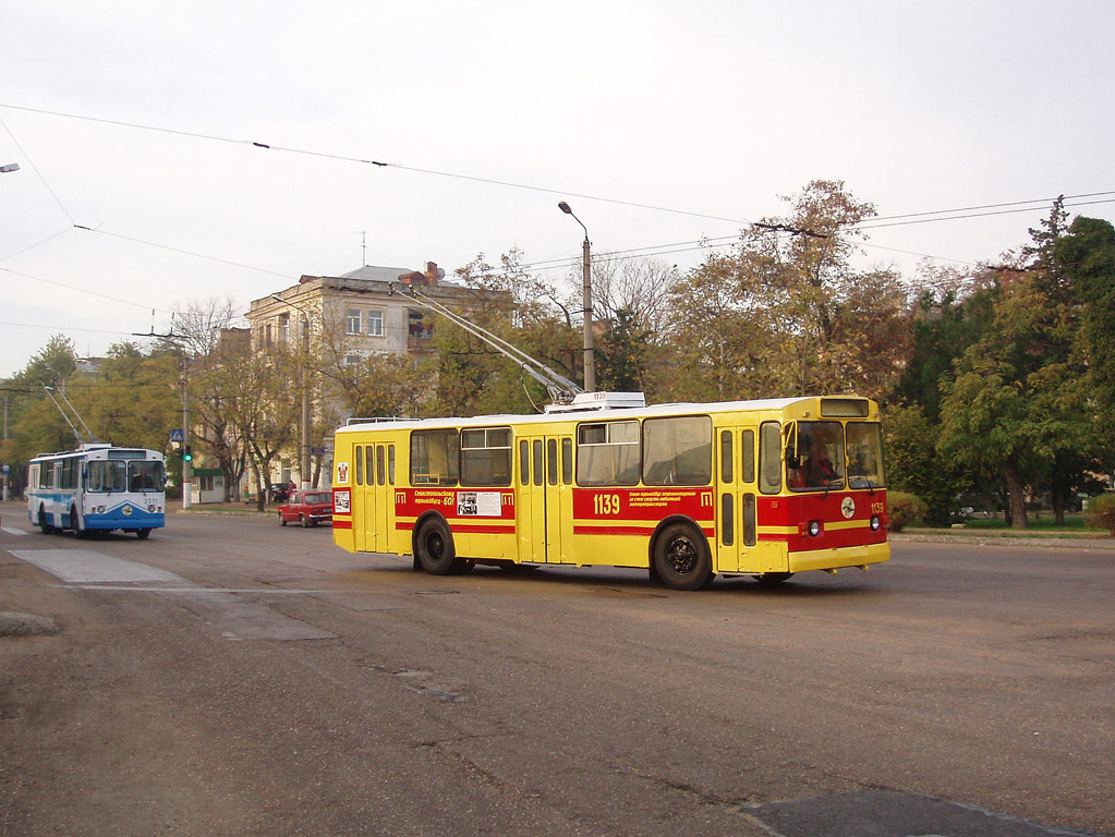 Севастополь, ЗиУ-682В [В00] № 1139; Севастополь — Выставка посвящённая 60-летию Севастопольского троллейбуса (05.11.2010)