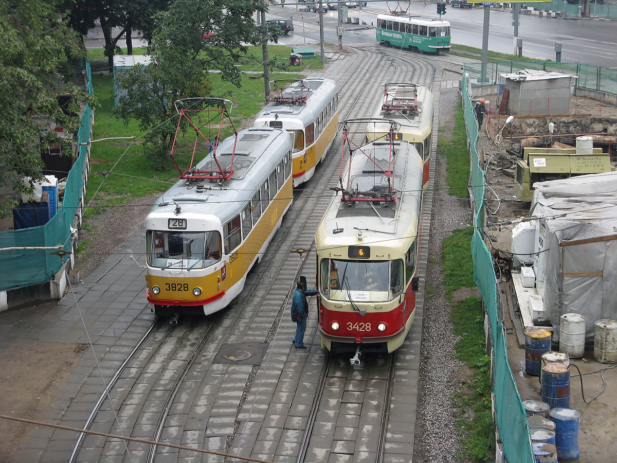 Moskva, Tatra T3SU Br. 3828; Moskva, MTTCh Br. 3428
