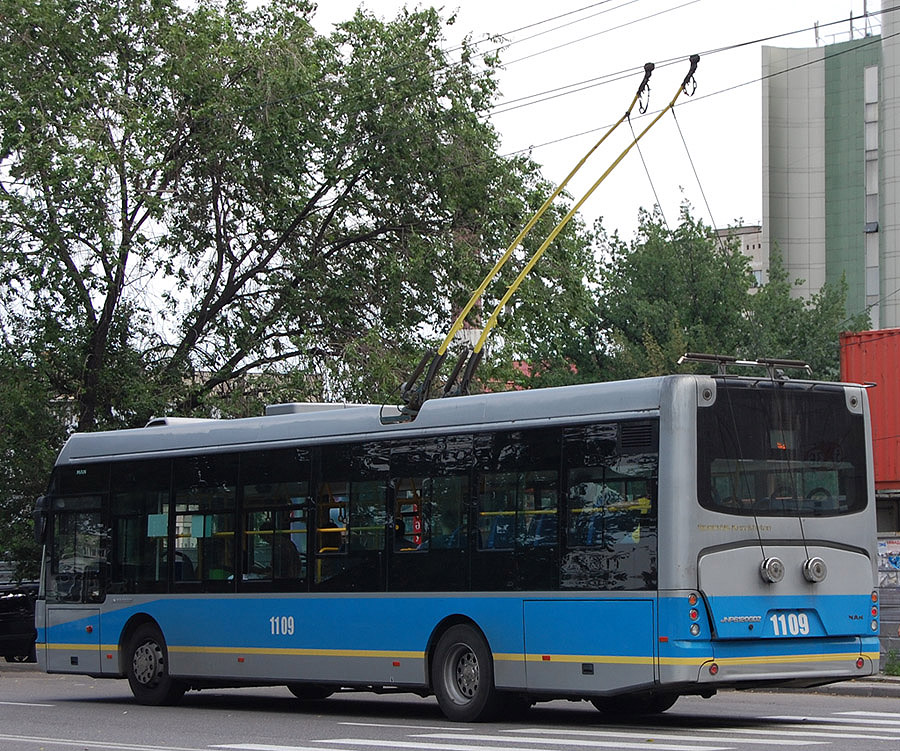 Алматы, YoungMan JNP6120GDZ (Neoplan Kazakhstan) № 1109 Алматы, YoungMan JNP6120GDZ (Neoplan Kazakhstan) № 1109