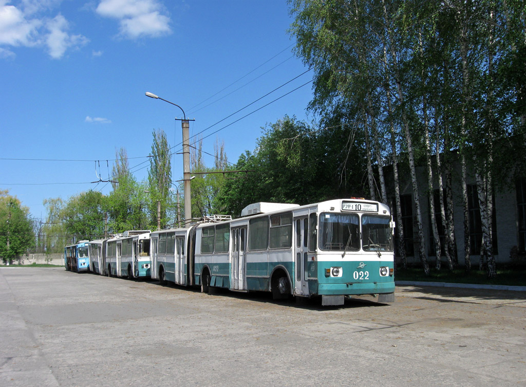 Krzywy Róg, ZiU-683V01 Nr 022