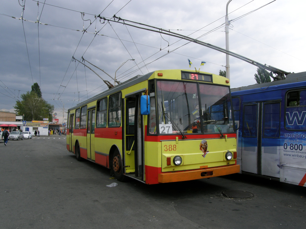 Киев, Škoda 14Tr02/6 № 388