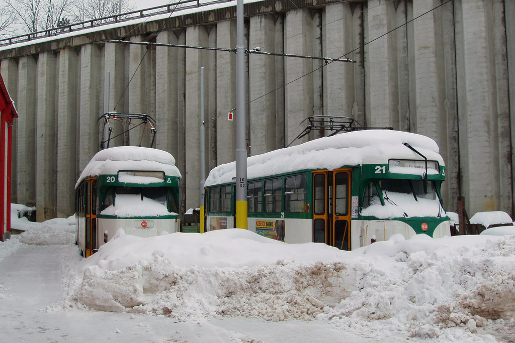 Либерец ― Яблонец-над-Нисой, Tatra T2R № 21; Либерец ― Яблонец-над-Нисой, Tatra T2R № 20