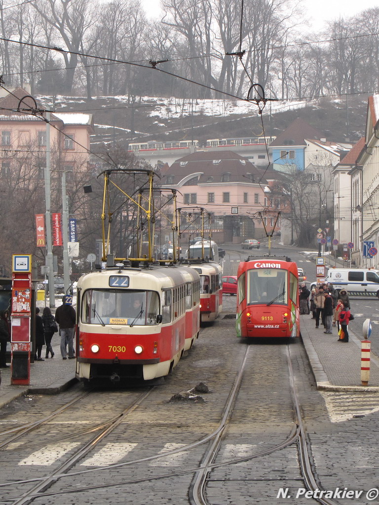 Прага, Tatra T3SUCS № 7030; Прага, Škoda 14T Elektra № 9113