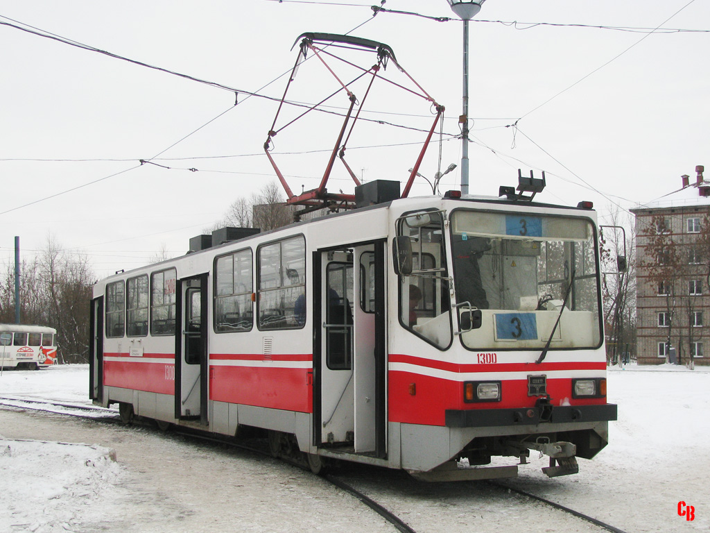 Ижевск, 71-402 № 1300