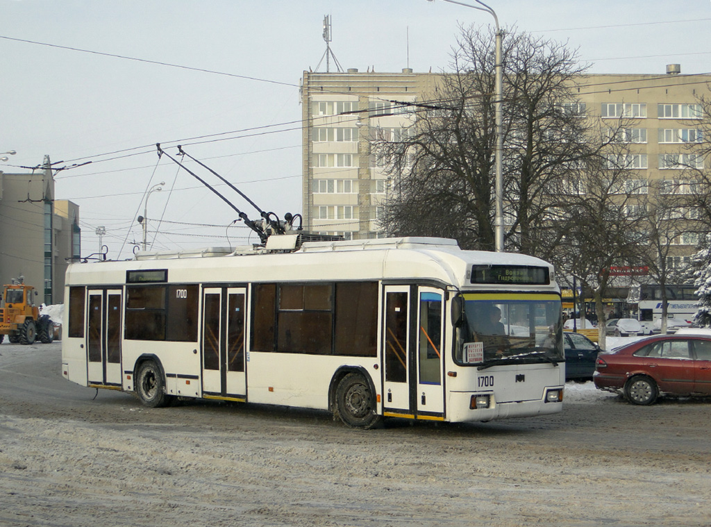 Гомель, БКМ 32102 № 1700