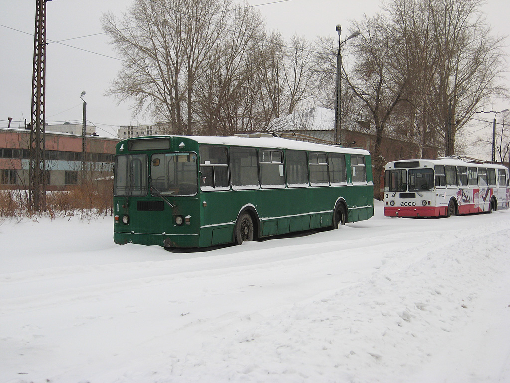 Тюмень, ЗиУ-682Г [Г00] № 1; Тюмень, ЗиУ-682Г [Г00] № 3