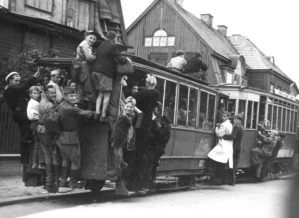 Tallinn, ASEA 2-axle trailer car N°. 102; Tallinn, 2-axle motor car N°. 5