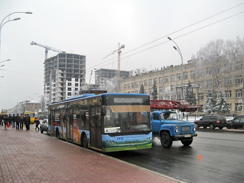 Kijiva, LAZ E183D1 № 3912