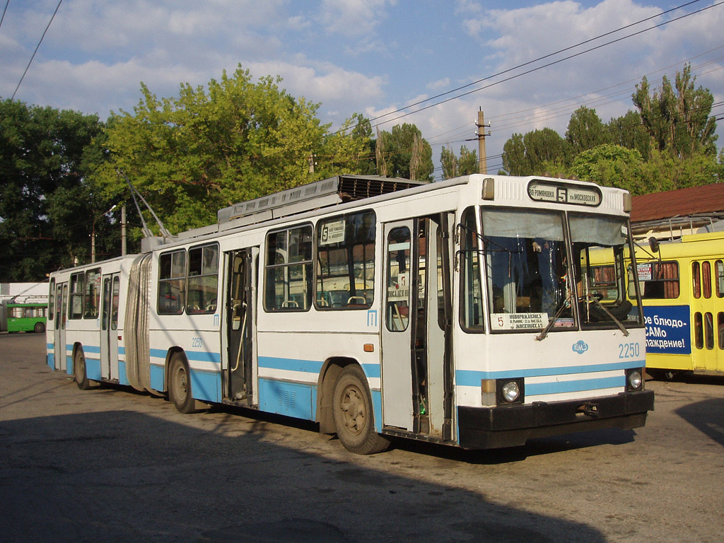 Крымский троллейбус, ЮМЗ Т1 № 2250