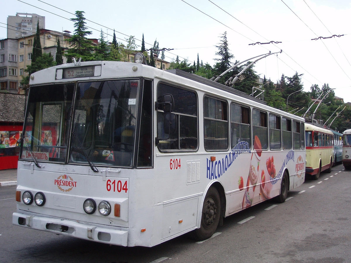 Krimin johdinauto, Škoda 14Tr89/6 # 6104