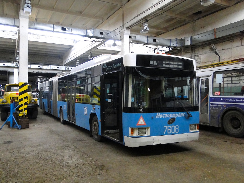 Москва, ВМЗ-62151 «Премьер» № 7608