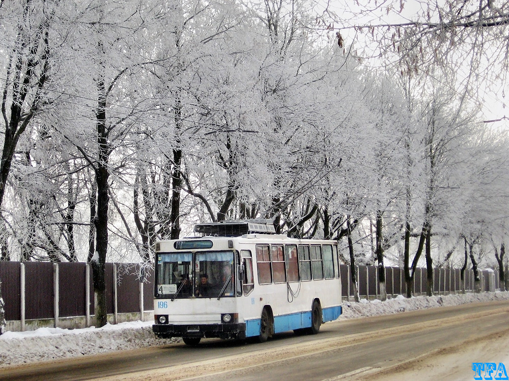 Луцк, ЮМЗ Т2 № 196
