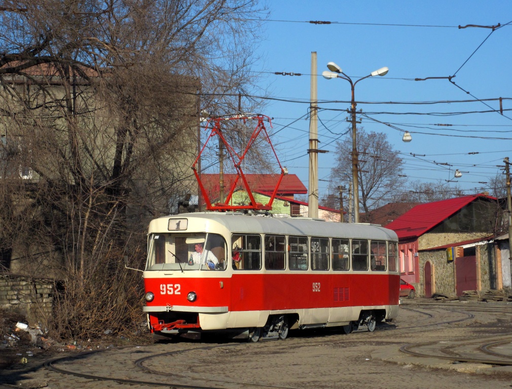 Donetsk, Tatra T3SU № 952