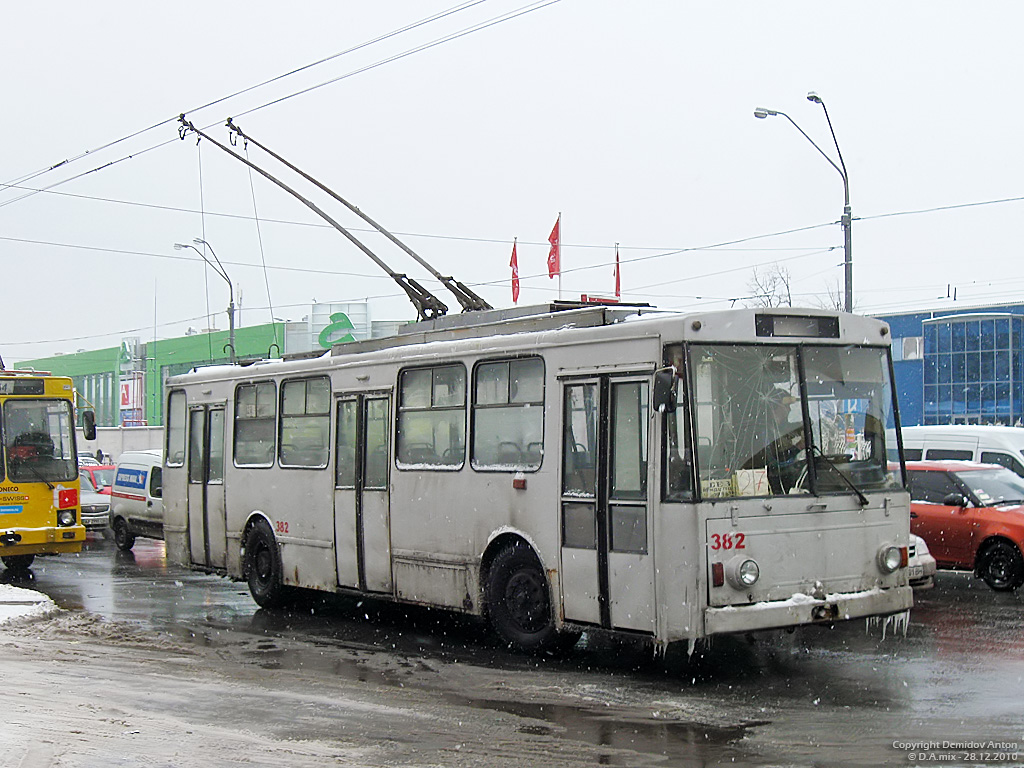 Киев, Škoda 14Tr02/6 № 382