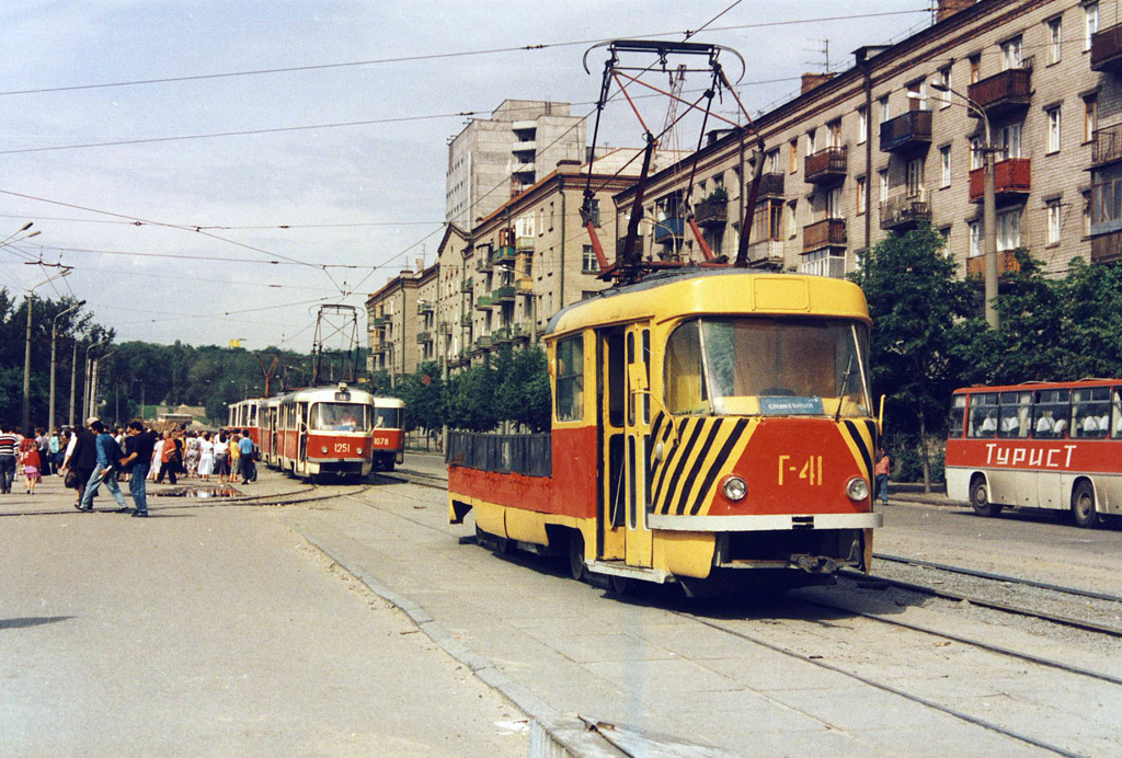 Dnyepro, Tatra T3SU — 1251; Dnyepro, Tatra T3SU (2-door) — Г-41; Dnyepro — Old photos: Shots by foreign photographers; Dnyepro — Tram network — right-bank part