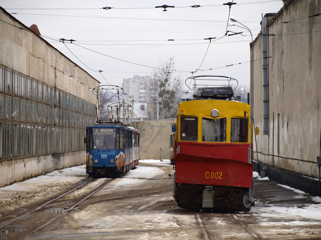 Львов, Tatra KT4SU № 1111; Львов, СХ-2 № С-002