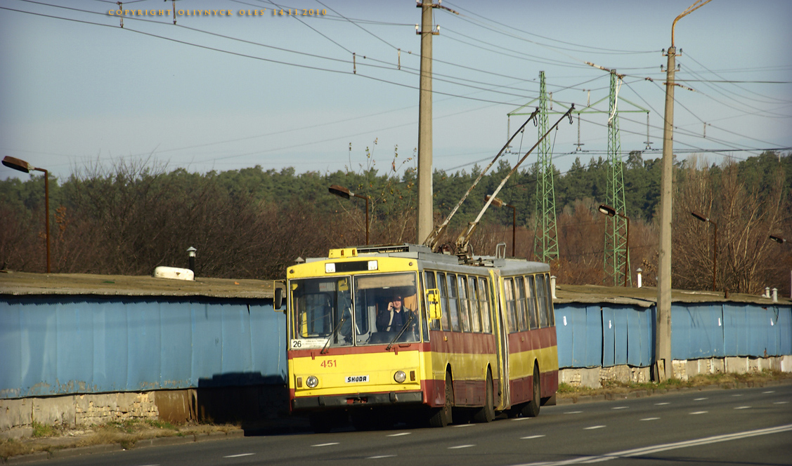Киев, Škoda 15Tr02/6 № 451