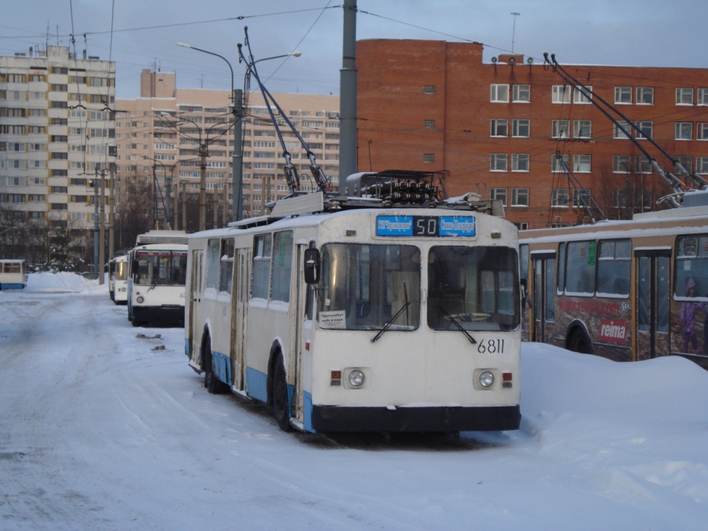 Санкт-Петербург, ЗиУ-682В [В00] № 6811