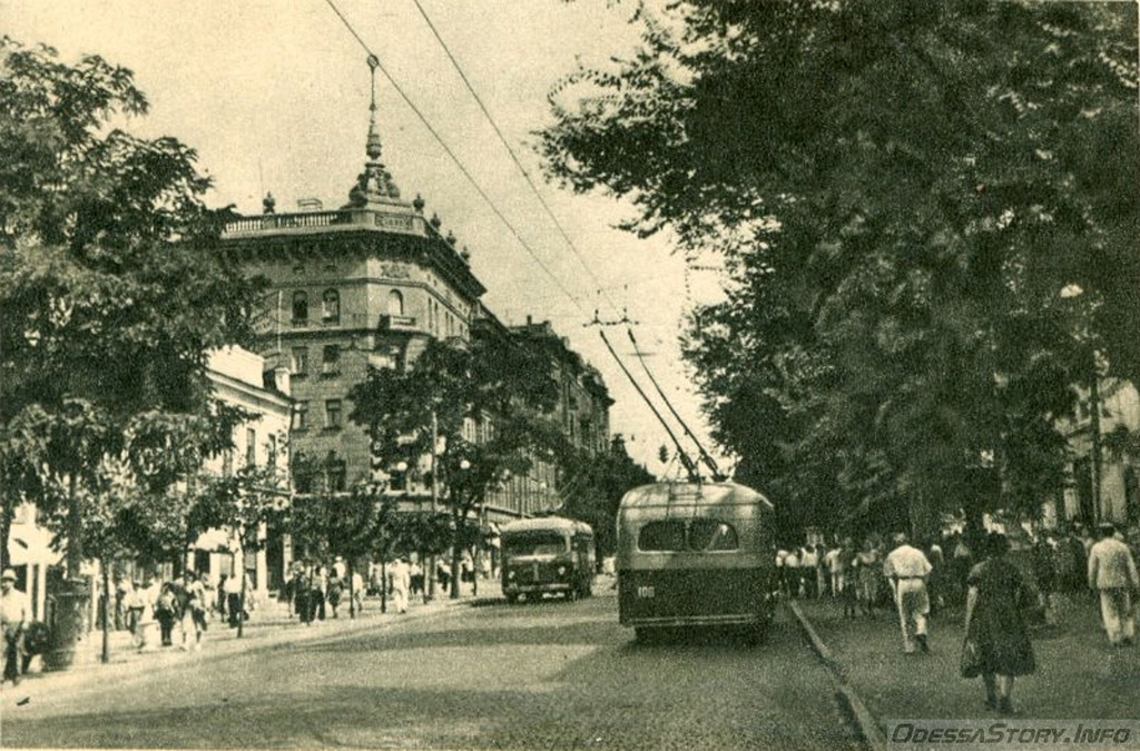 Одесса, МТБ-82Д № 115; Одесса, МТБ-82 № 105; Одесса — Исторические фотографии: троллейбус Одесса, МТБ-82Д № 115; Одесса, МТБ-82 № 105; Одесса — Исторические фотографии: троллейбус