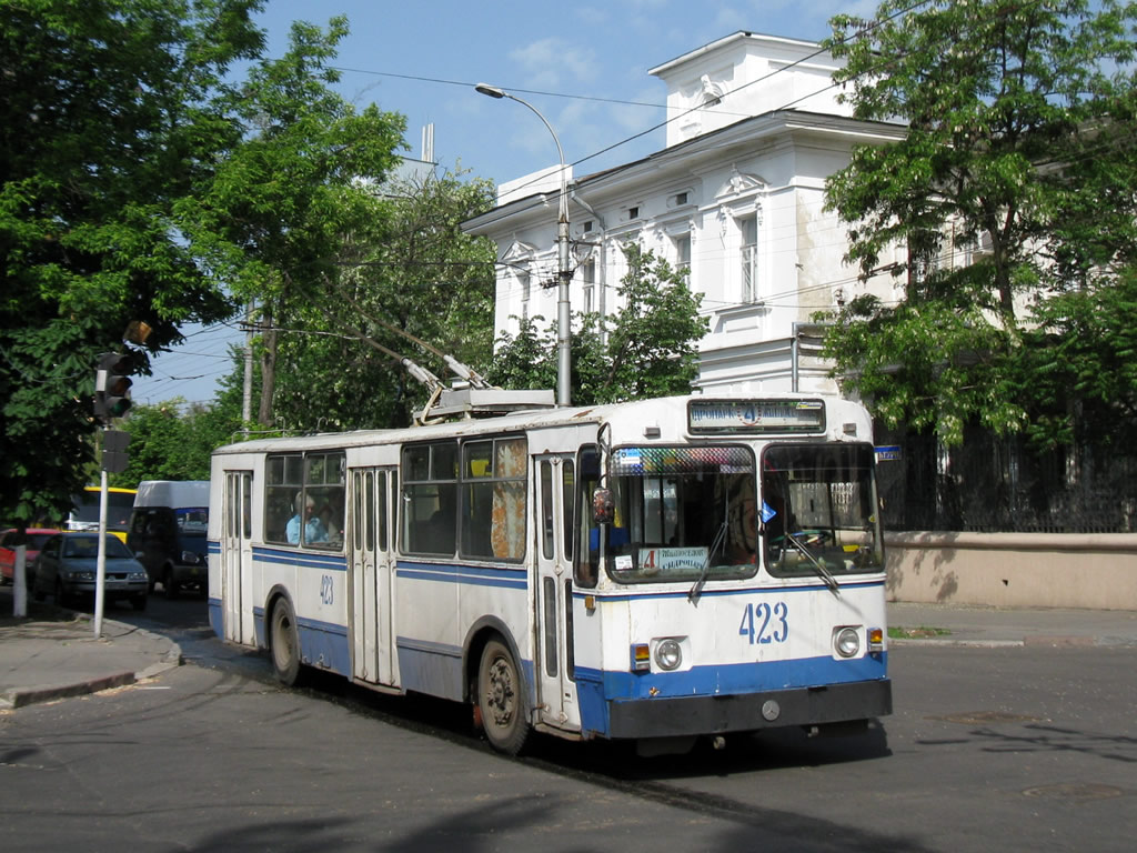 Херсон, ЗиУ-682Г [Г00] № 423