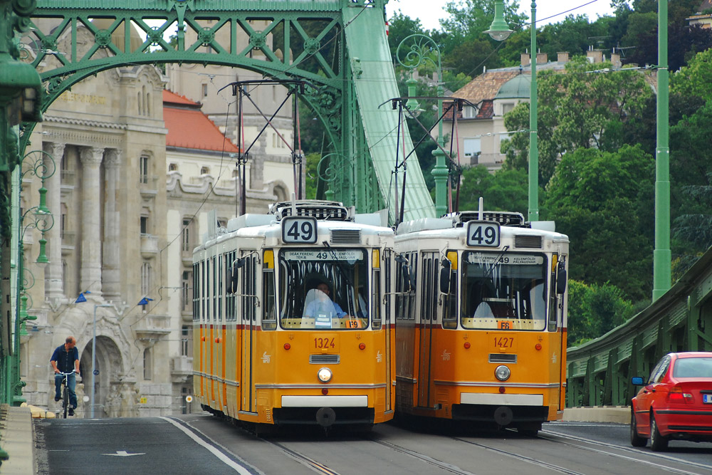 Budapest, Ganz CSMG2 N°. 1324; Budapest, Ganz CSMG2 N°. 1427