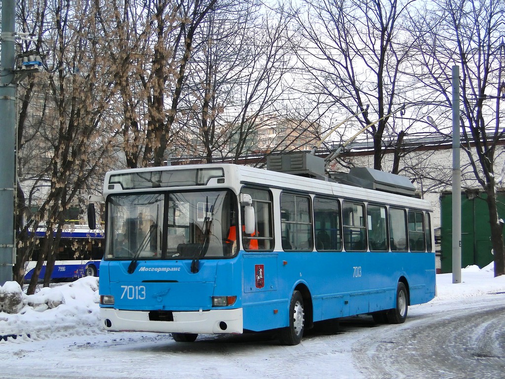 Москва, МТрЗ-5279-0000010 № 7013