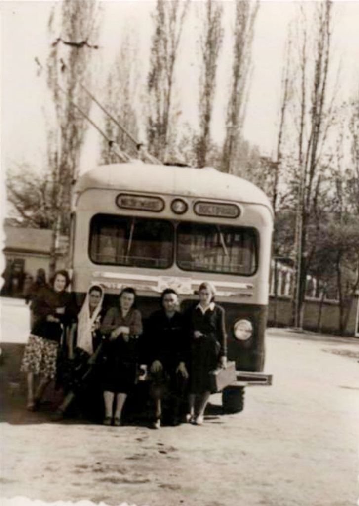 Бишкек, МТБ-82Д № 02; Бишкек — Старые фотографии