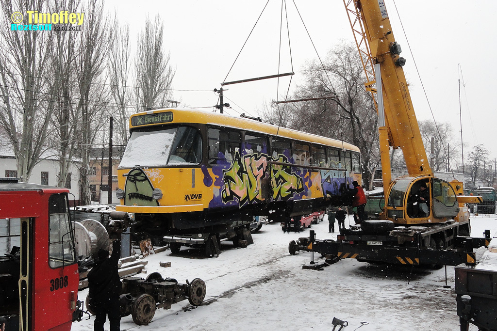 Dnipras, Tatra T4D-MT nr. 1431; Dnipras — Arrival and unloading of used cars from Germany (2011)