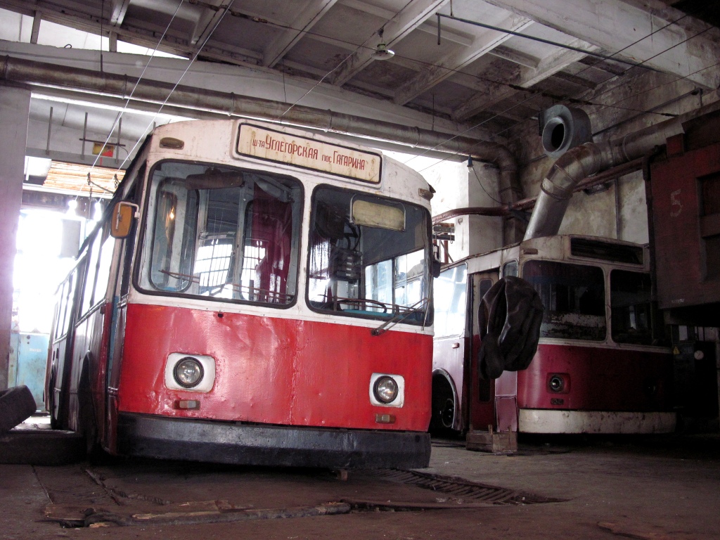 Углегорск, ЗиУ-682В № У04