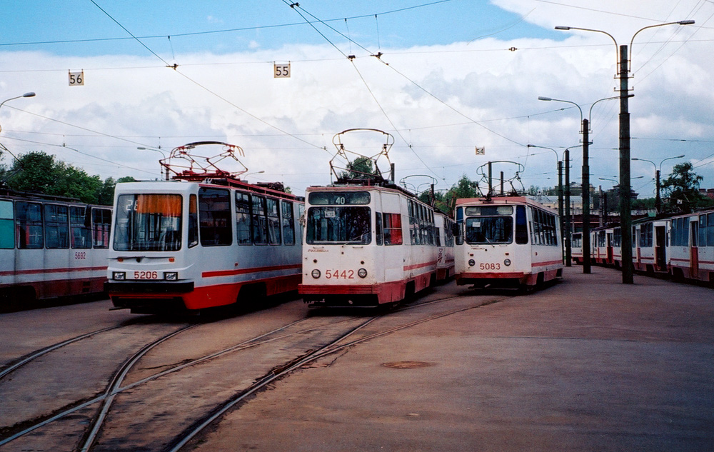 Санкт-Петербург, ЛМ-68М № 5442; Санкт-Петербург, 71-147К (ЛВС-97К) № 5083
