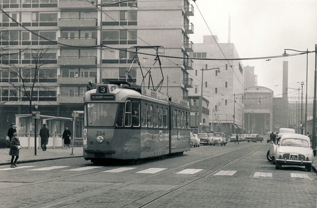 Роттердам, Schlinder articulated tram № 234