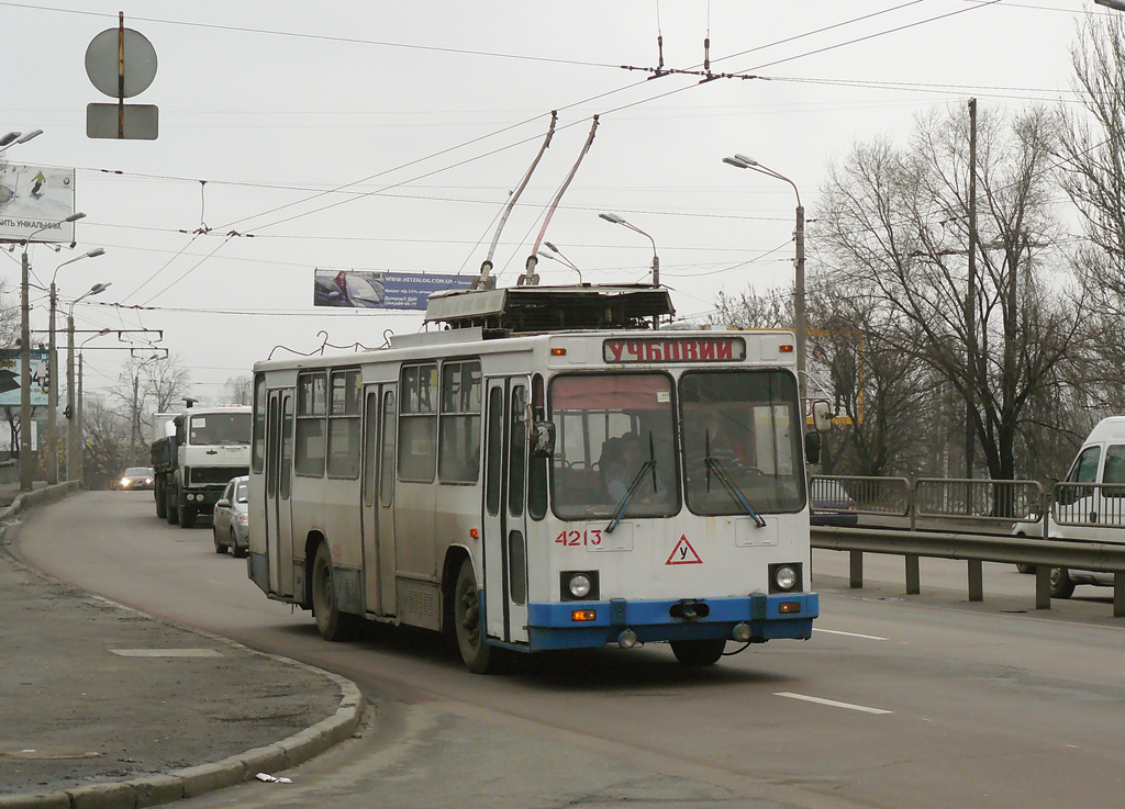 Киев, ЮМЗ Т2 № 4213