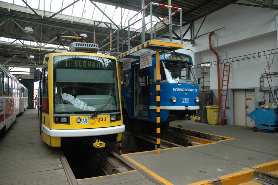Пльзень, Škoda 03T2 Astra № 303