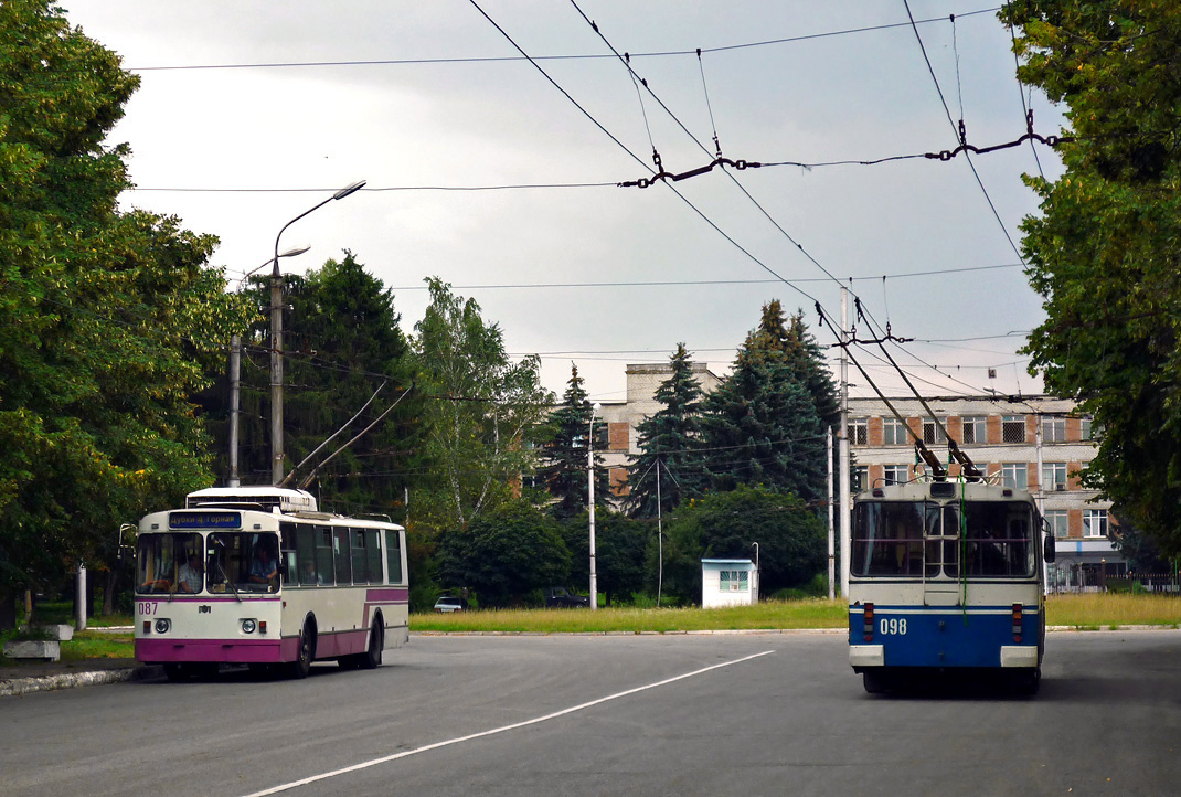 Нальчик, АКСМ 101А № 087; Нальчик, ЗиУ-682Г1А № 098; Нальчик — Конечные станции Нальчик, АКСМ 101А № 087; Нальчик, ЗиУ-682Г1А № 098; Нальчик — Конечные станции