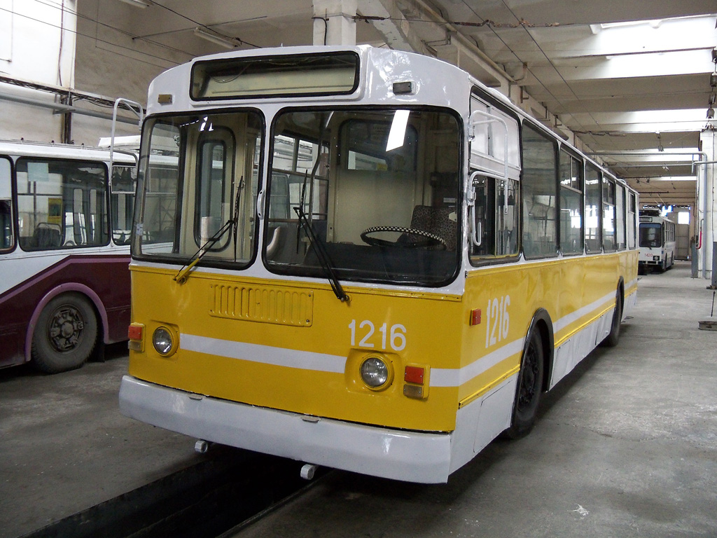 Севастополь, ЗиУ-682Г [Г00] № 1216