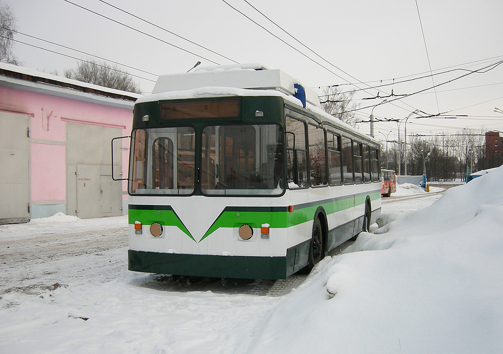 Кемерово, ЗиУ-682 КР Иваново № 33; Кемерово — Новые троллейбусы
